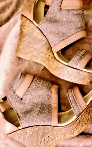 *****SOLD*****           Herever Wedges - Picture 3 of 15